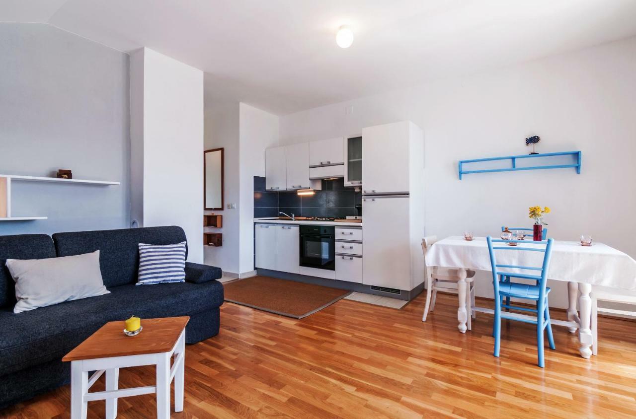 Apartmani Labud Sukošan Εξωτερικό φωτογραφία