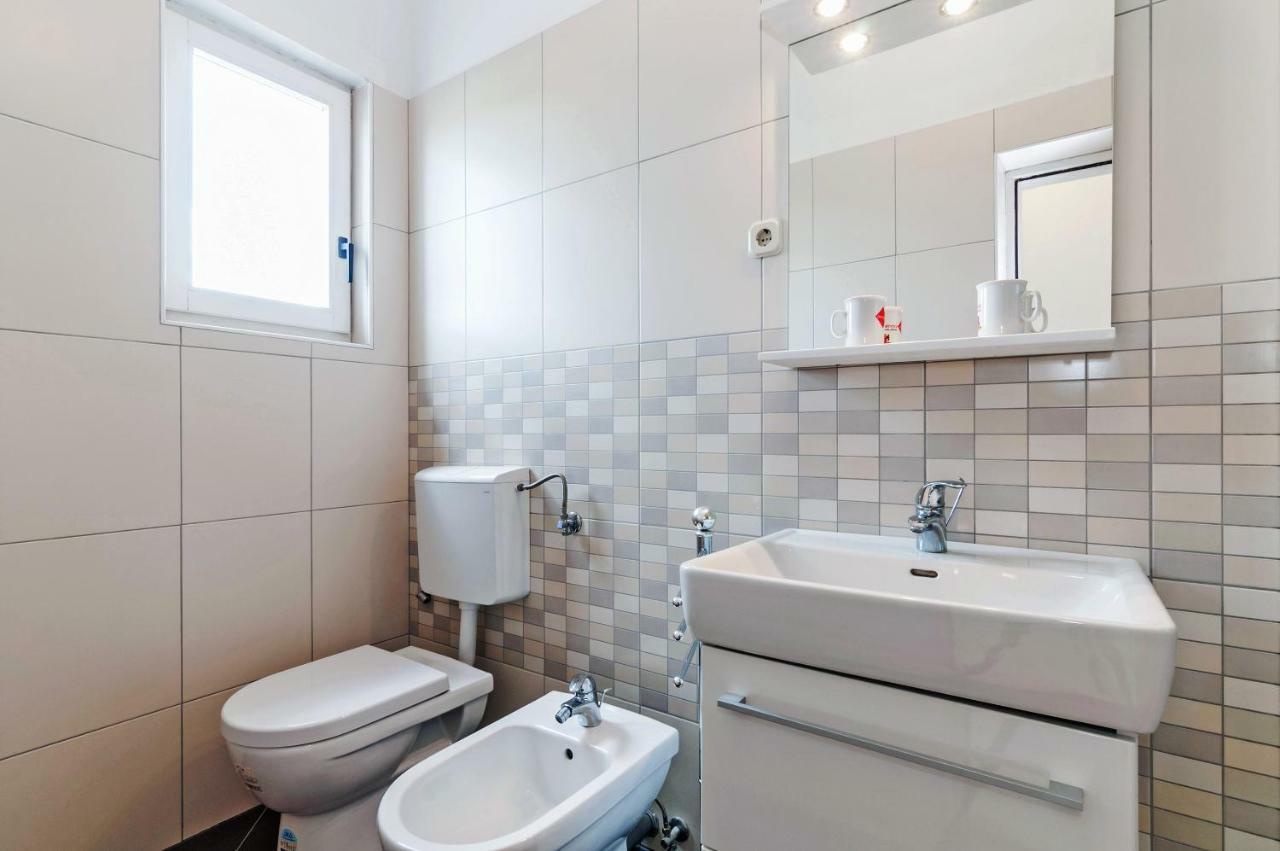 Apartmani Labud Sukošan Εξωτερικό φωτογραφία